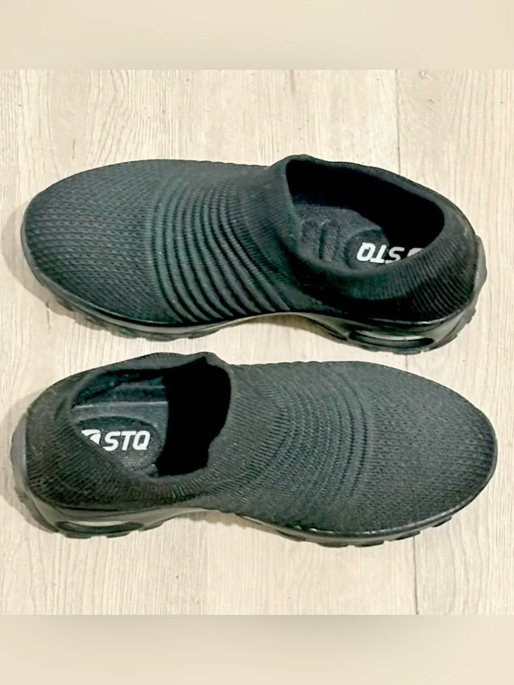 STQ Black Knit Slip-On Women's Sneakers